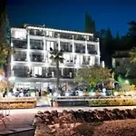 Du Otel 4*