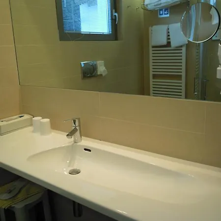 Du Hotel 4*