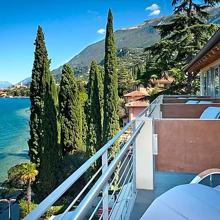 Du Hotel 4*