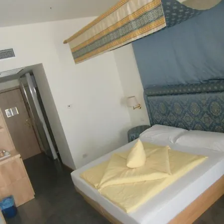 Beach Du Lac Hotel
