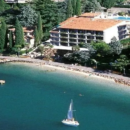 Hotel Beach Du Lac 4*