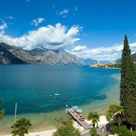 Beach Du Lac Hotel