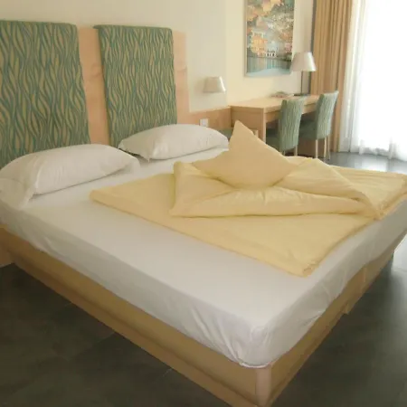 Beach Du Lac Hotel