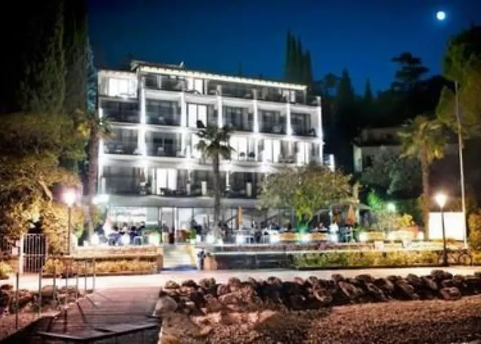 Du Hotel 4*
